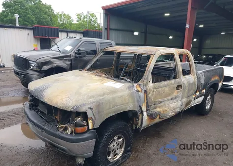 2000 Chevrolet Silverado 1500 Ls из США, поврежденный, VIN 1GCEK19T3YE433569